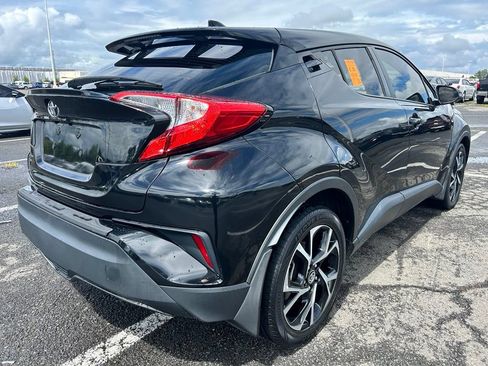 Used 2020 Toyota C-HR XLE FWD image 4