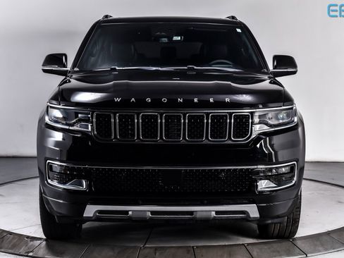 Used 2023 Jeep Wagoneer L Series III w/ Premium Group I image 8