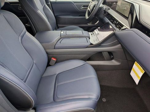 New 2026 INFINITI QX80 4WD w/ Sport Exterior Package image 32