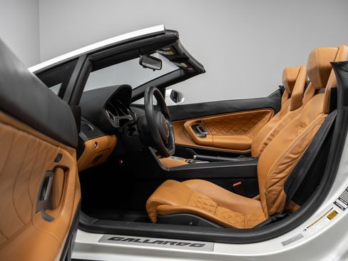 Used 2010 Lamborghini Gallardo LP 560-4 image 6