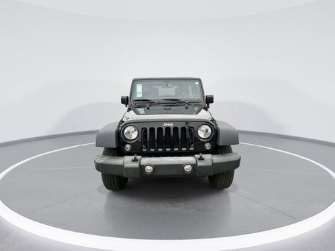 Used 2016 Jeep Wrangler Unlimited Rubicon image 3