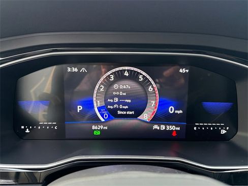 Certified 2024 Volkswagen Jetta SE w/ Panoramic Sunroof Package image 14