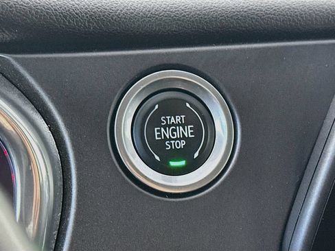 Used 2019 Chevrolet Blazer LT AWD/4WD image 27