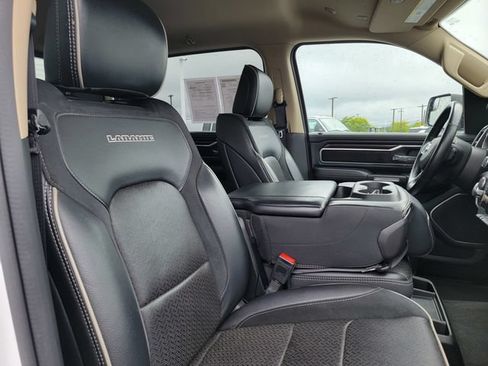 Used 2021 RAM 1500 Laramie w/ Off Road Group AWD/4WD image 17