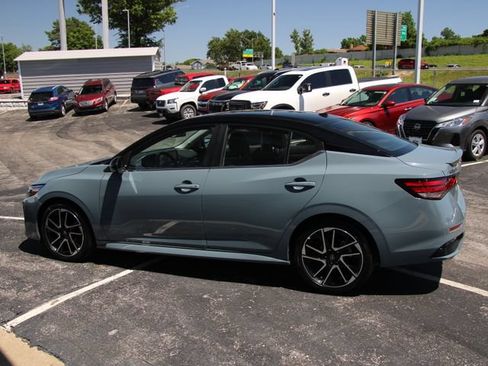 Certified 2025 Nissan Sentra SR w/ SR Premium Package FWD image 2