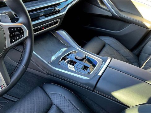 Used 2025 BMW X6 xDrive40i w/ Climate Comfort Package image 17