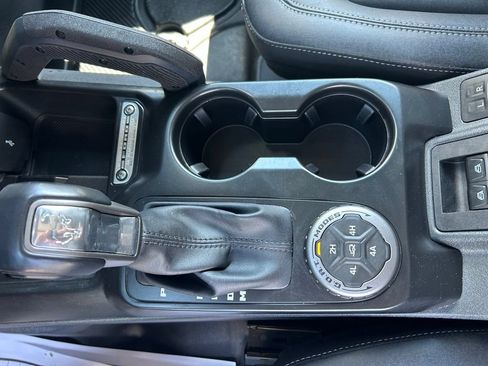 Certified 2025 Ford Bronco Badlands AWD/4WD image 30