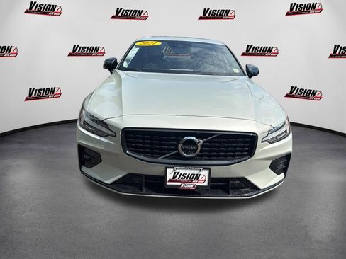 Used 2021 Volvo S60 T5 Momentum w/ Advanced Package AWD/4WD image 8