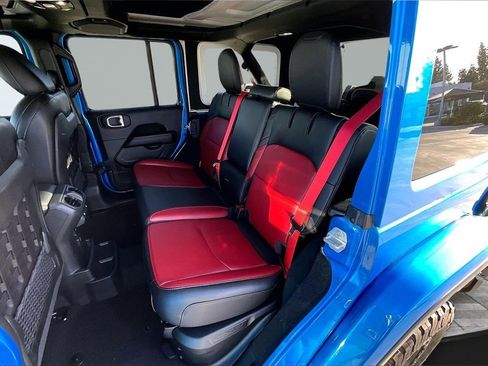 Used 2023 Jeep Wrangler Unlimited Rubicon 4xe image 27