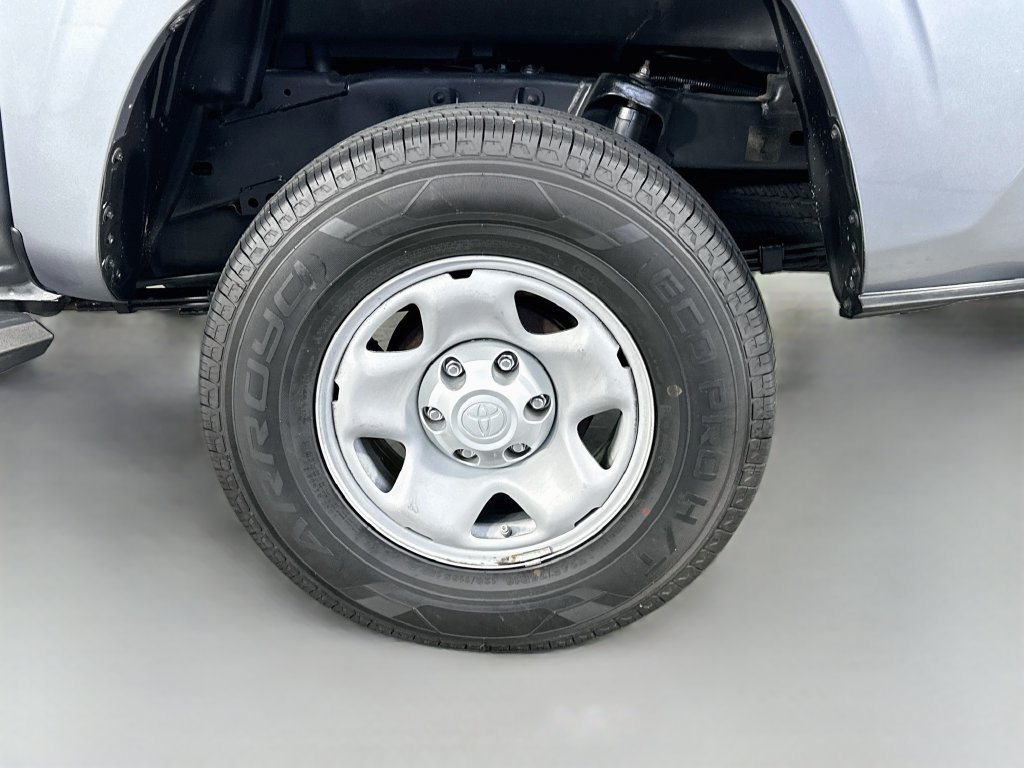 Used 2020 Toyota Tacoma SR w/ SR Convenience Package RWD image 33