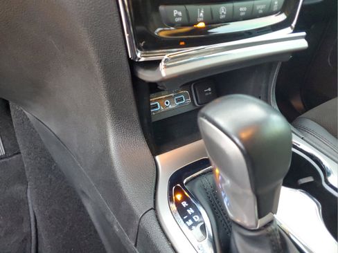 Certified 2022 Jeep Grand Cherokee Laredo X image 23