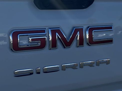 Used 2026 GMC Sierra 1500 SLE AWD/4WD image 39