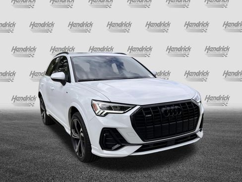 Used 2023 Audi Q3 2.0T Premium Plus w/ Premium Plus Package image 2