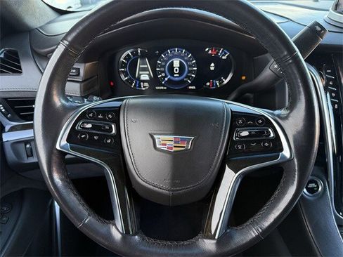 Used 2020 Cadillac Escalade Platinum image 13