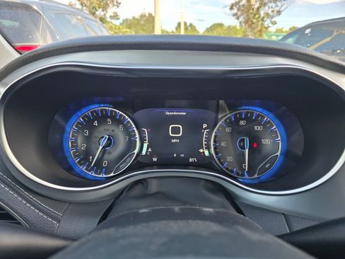 New 2026 Chrysler Pacifica Limited image 21