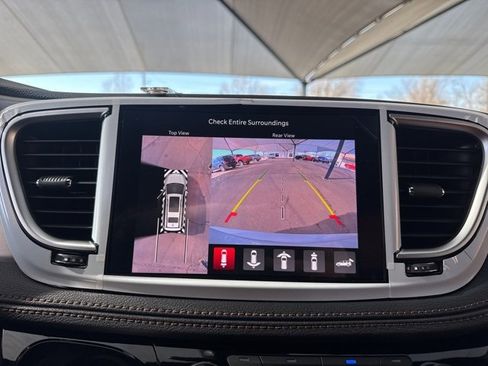 New 2026 Chrysler Pacifica Pinnacle image 21