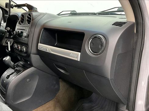 Used 2016 Jeep Compass Sport w/ Power Value Group image 19