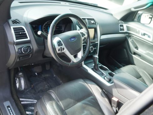 Used 2014 Ford Explorer Sport w/ Equipment Group 401A image 5