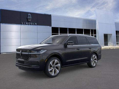 New 2026 Lincoln Navigator Black Label AWD/4WD image 1