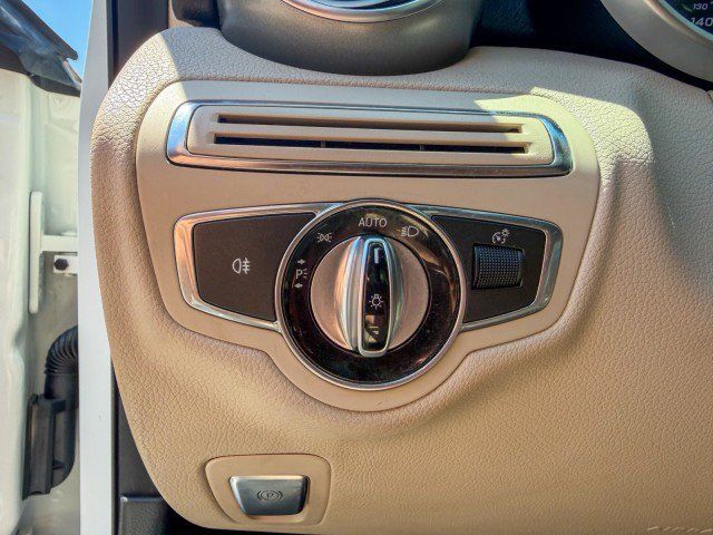 Used 2015 Mercedes-Benz C 300 Sedan image 12
