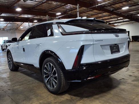 Used 2026 Cadillac Lyriq Sport image 10