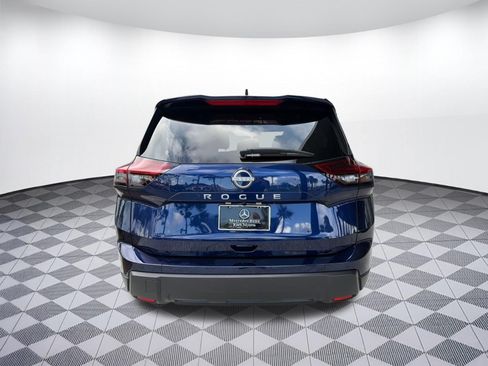 Used 2026 Nissan Rogue SV FWD image 10