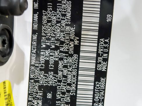 Used 2011 Toyota Sienna LE image 31