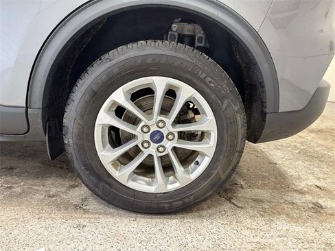 Used 2022 Ford Escape SE image 27