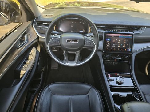 Used 2021 Jeep Grand Cherokee L Limited AWD/4WD image 13