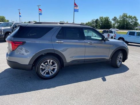 New 2026 Ford Explorer Active w/ Active Comfort Package AWD/4WD image 13