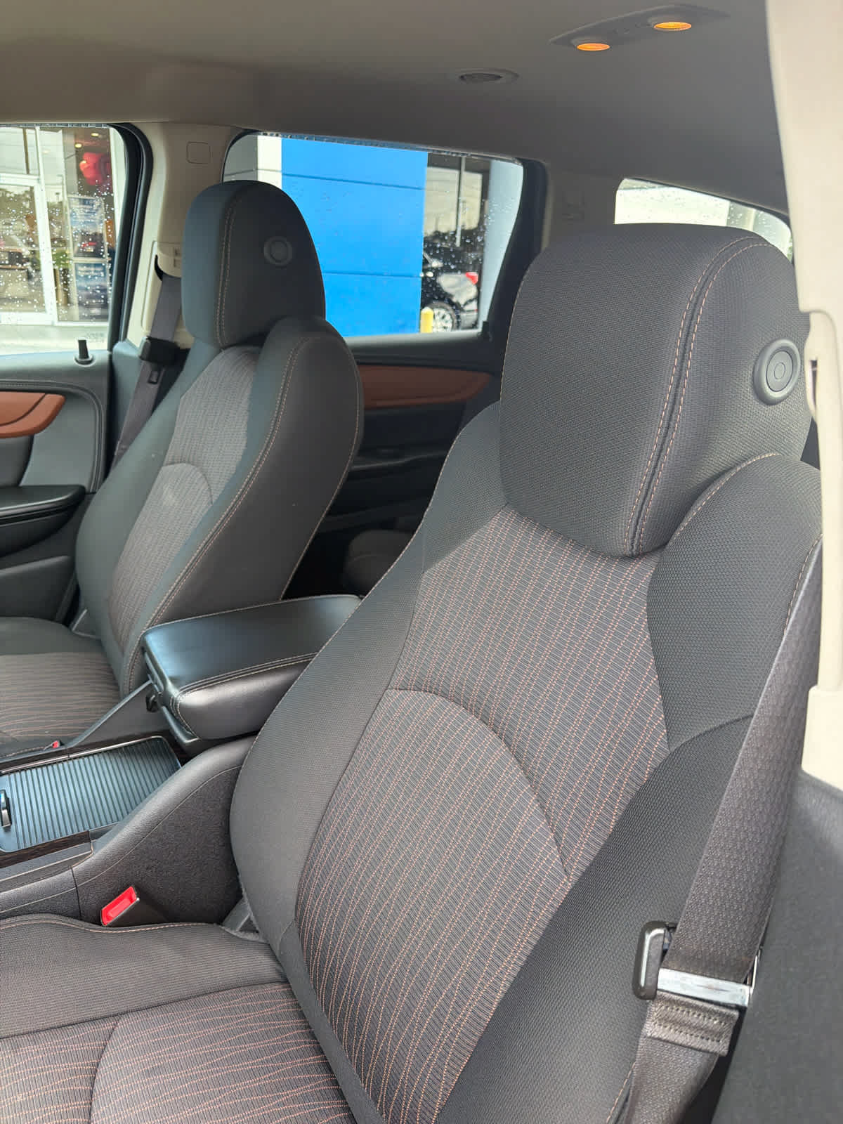 Used 2015 Chevrolet Traverse LT w/ Style and Technology Package FWD image 13