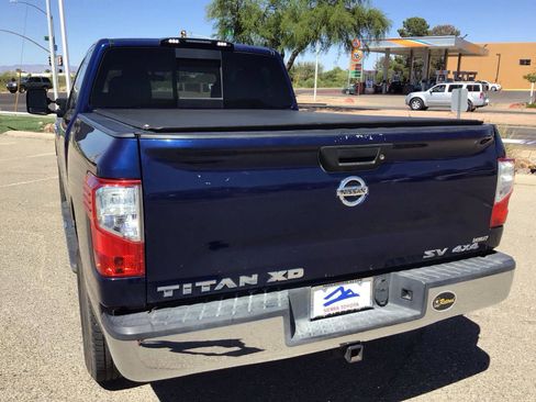 Used 2017 Nissan Titan SV AWD/4WD image 10