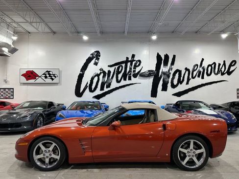 Used 2006 Chevrolet Corvette Convertible w/ Preferred Equipment Group image 2