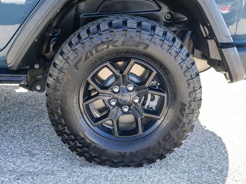 Used 2024 Jeep Wrangler Unlimited AWD/4WD image 11