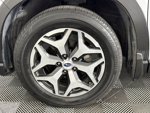 Used 2023 Subaru Forester Premium AWD/4WD image 36