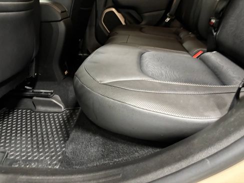 Used 2017 Jeep Renegade Trailhawk AWD/4WD image 39