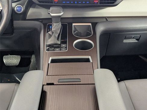 Certified 2023 Toyota Sienna XLE image 37