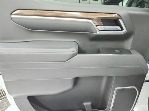 Used 2025 Chevrolet Silverado 1500 LT w/ Work Truck Package AWD/4WD image 40