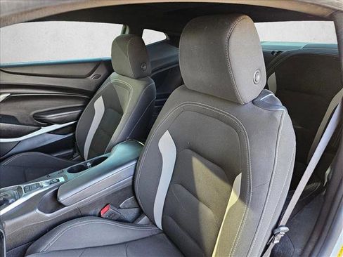 Used 2018 Chevrolet Camaro LT image 18