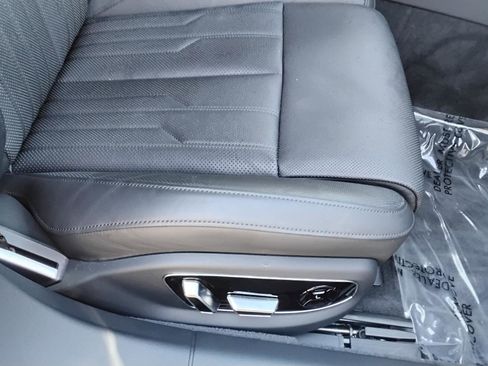 Certified 2022 Audi A8 L 3.0T image 27