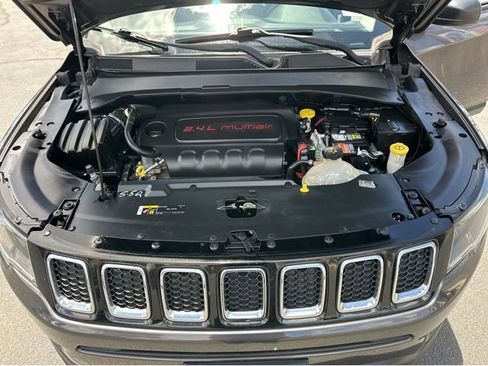 Used 2018 Jeep Compass Sport w/ Tech Group AWD/4WD image 42
