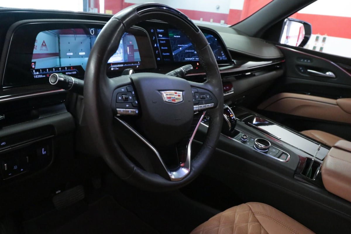Used 2023 Cadillac Escalade Premium Luxury w/ Performance Package RWD image 22