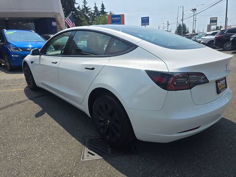 Used 2023 Tesla Model 3 Standard Range RWD image 5