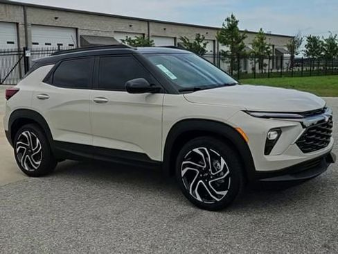New 2026 Chevrolet TrailBlazer RS FWD image 2