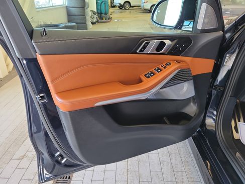 Used 2025 BMW X5 M60i image 15
