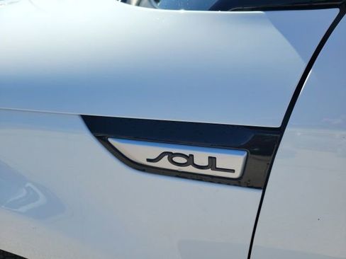 Used 2017 Kia Soul + w/ Designer's Package image 5