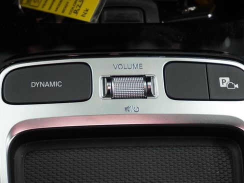 Used 2026 Mercedes-Benz GLB 250 image 32