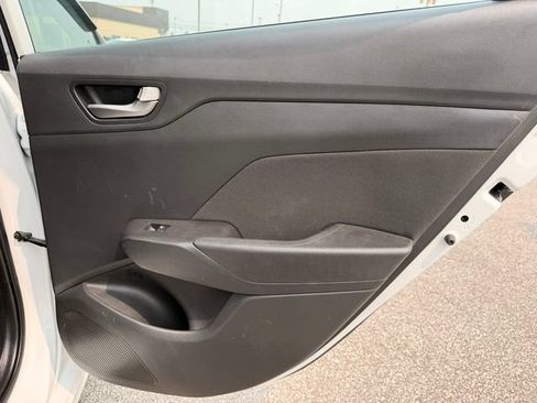 Used 2021 Hyundai Accent SE FWD image 21