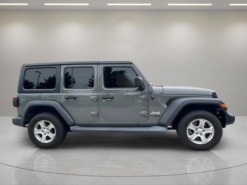 Used 2018 Jeep Wrangler Unlimited Sport S AWD/4WD image 4