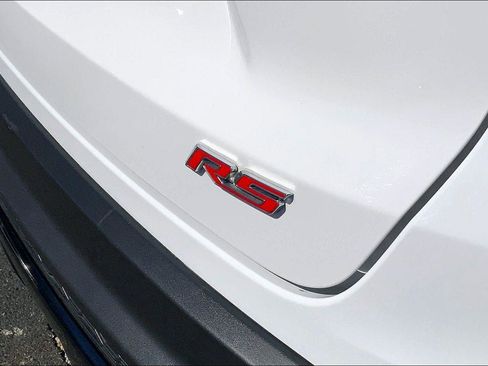 Used 2024 Chevrolet Trax RS w/ Sunroof Package image 8